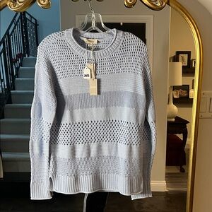 Elegant Light Blue Crew Neck Sweater
